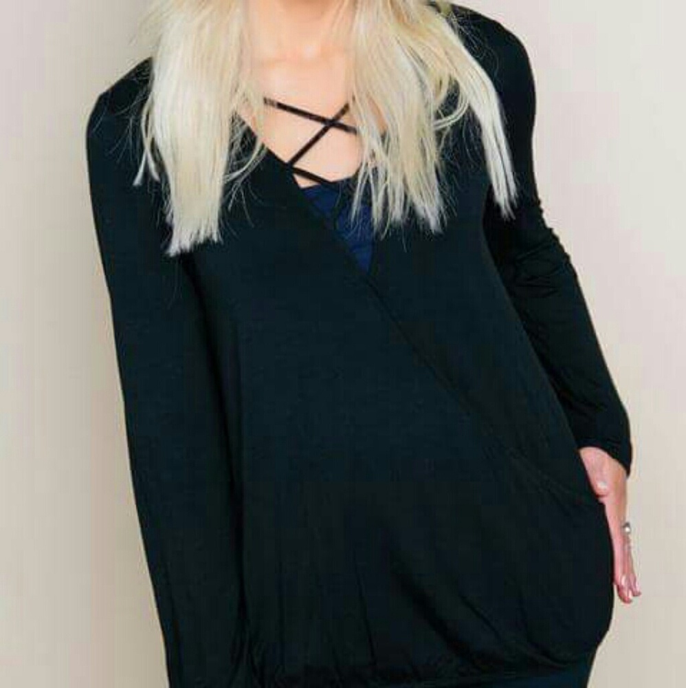 Amelia james sedona nwt black top